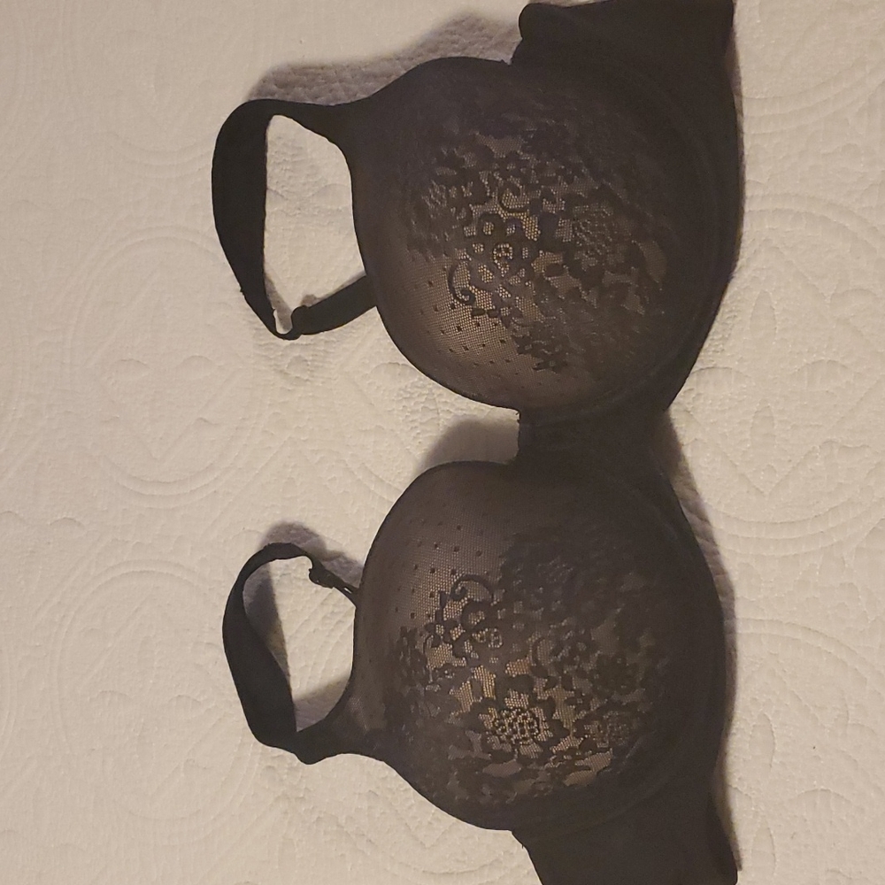 Black Lightly Lined Lace Bra, Size 42C